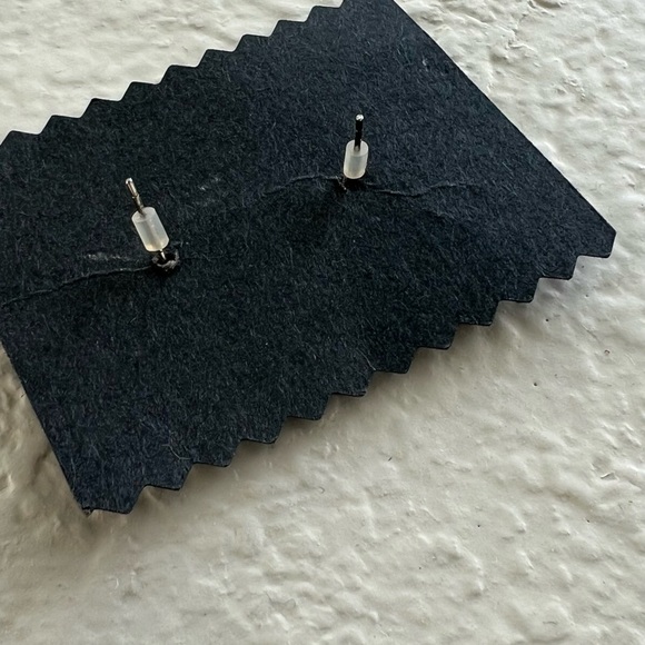 Unknown brand errings - Picture 2 of 3